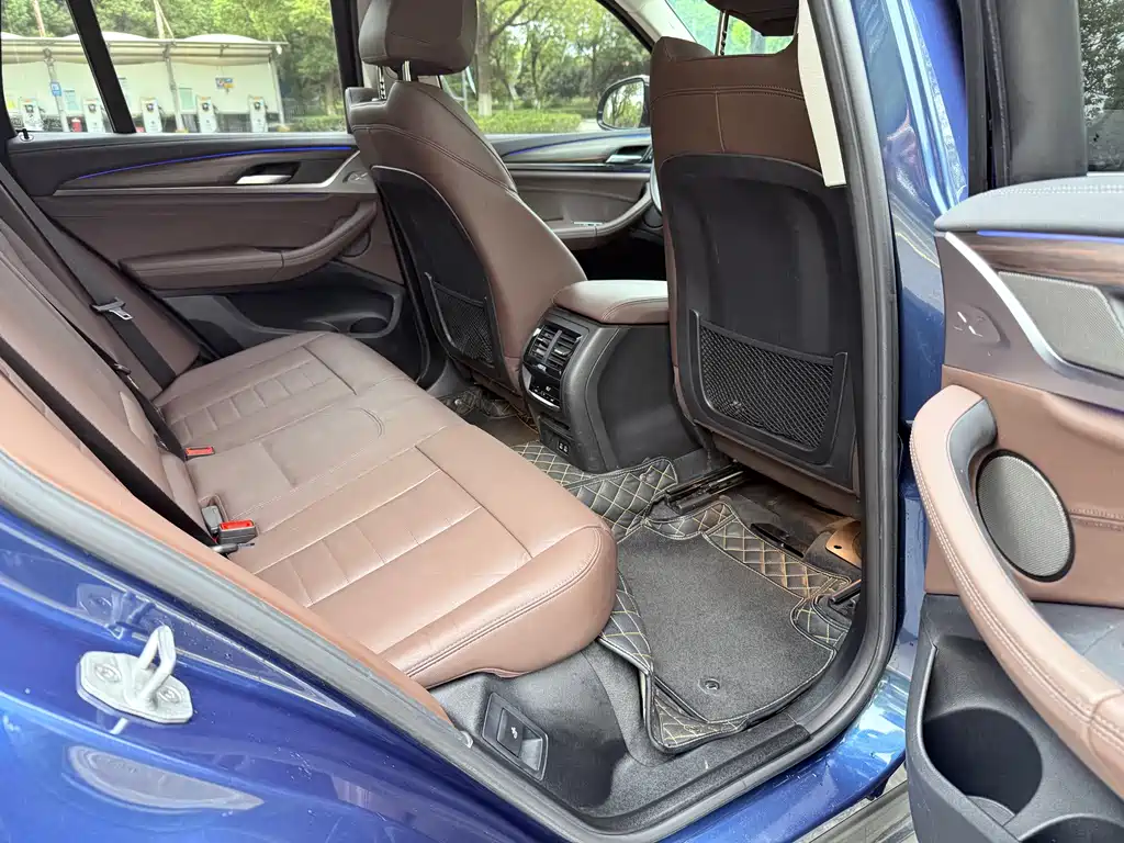 BMW X3 — миниатюра 10