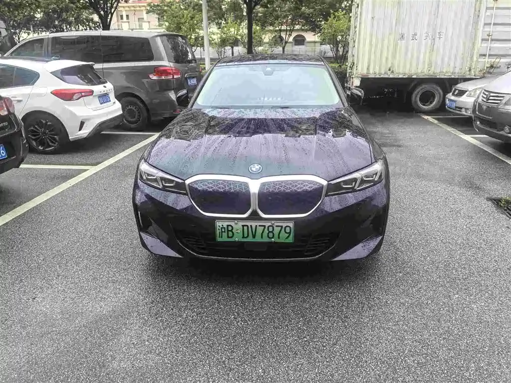 BMW i3 2025 eDrive 35 L
