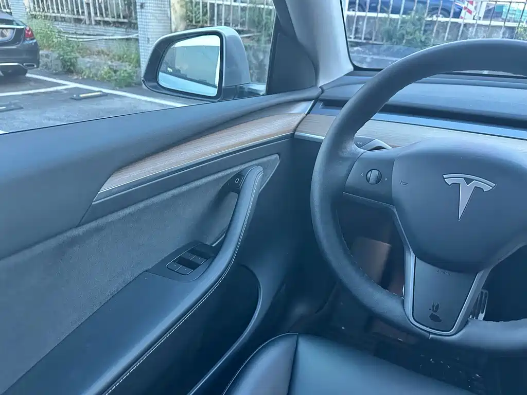 Tesla Model Y — фотографии объявления, Фото 12