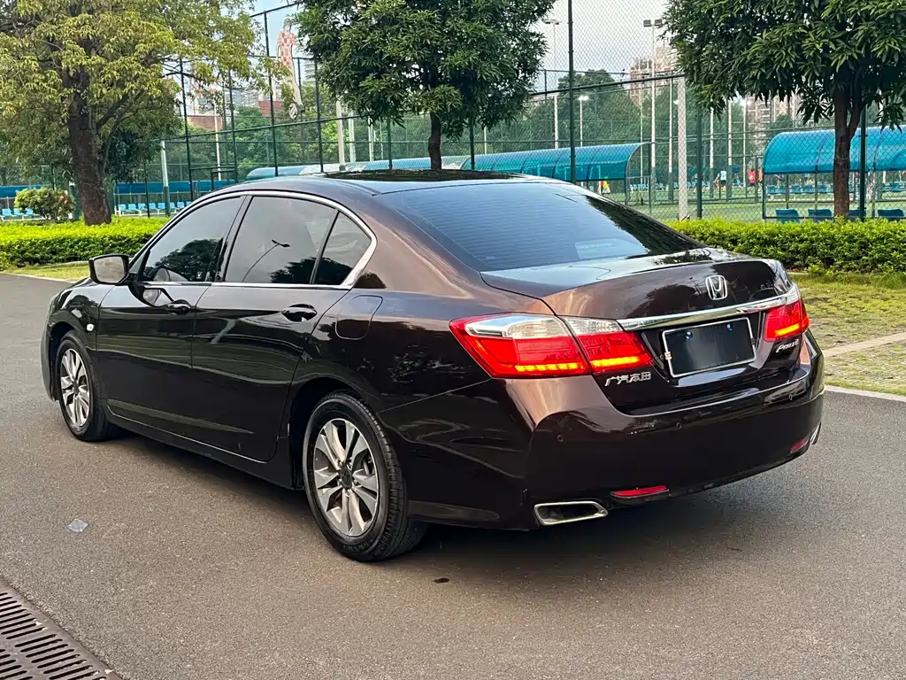 Honda Accord 2014 2.0L EX Luxury