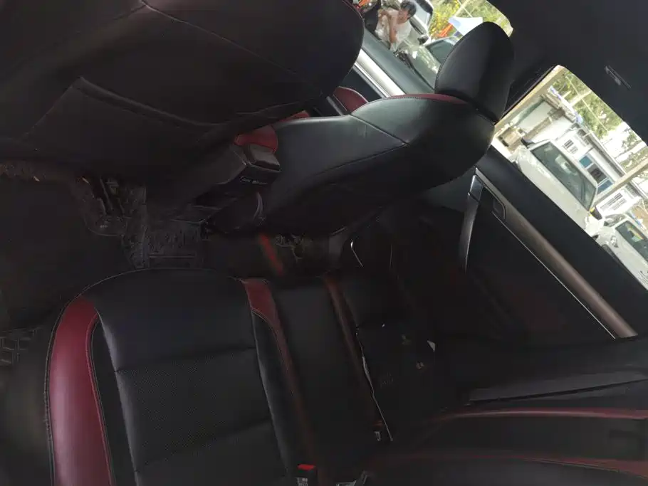 Geely Binyue — миниатюра 11