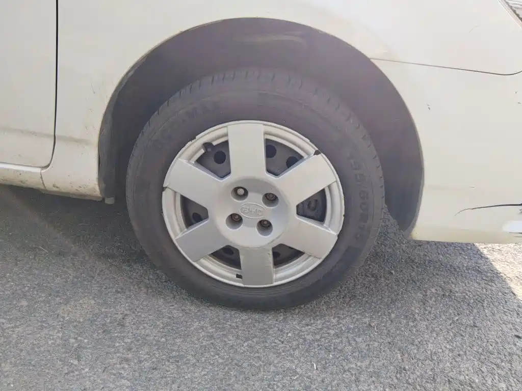 BYD F3 — миниатюра 8