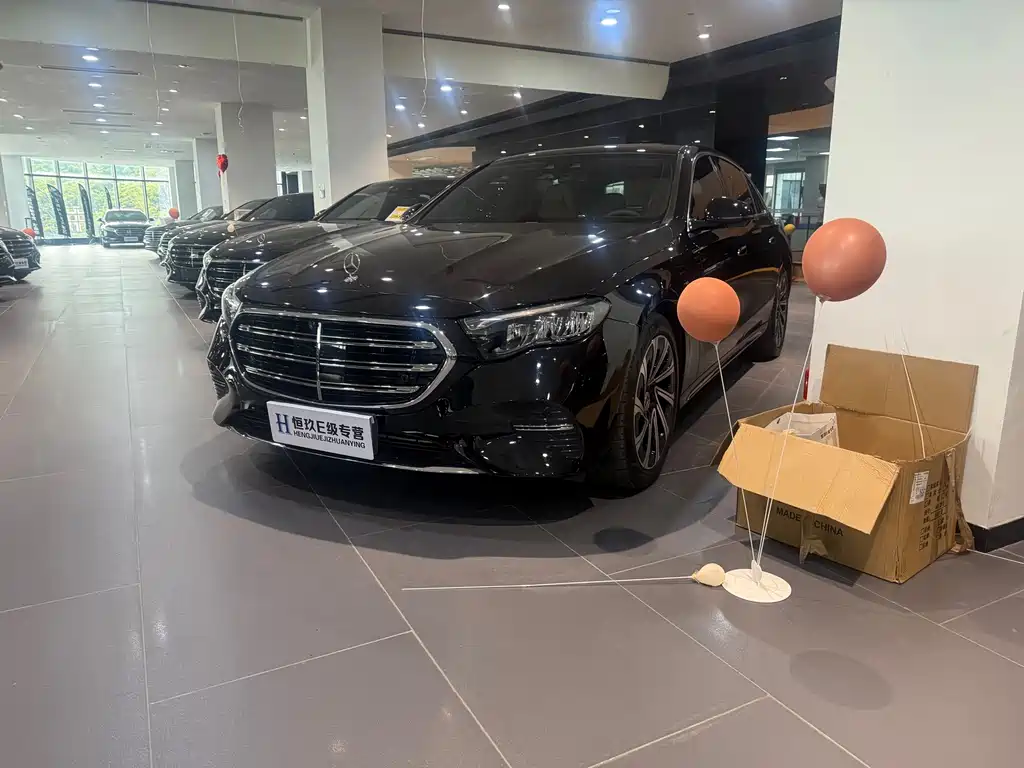 Mercedes-Benz E-Class — миниатюра 2