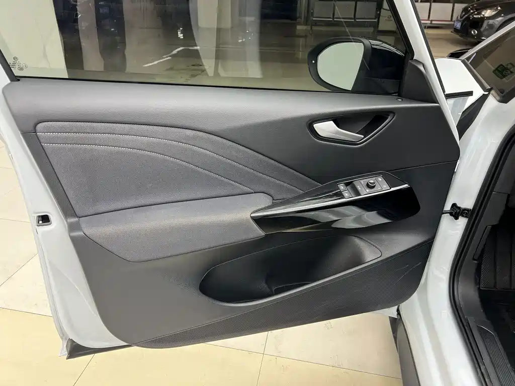 Volkswagen ID.3 — миниатюра 11