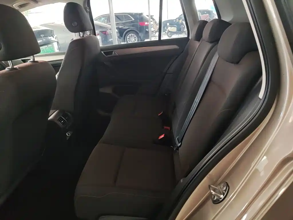 Volkswagen Golf Sportsvan — миниатюра 17