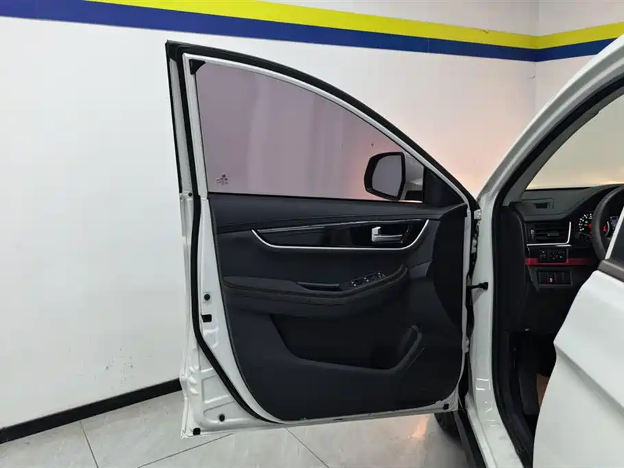 Dongfeng T5 2020 1.6L MT Comfort VI