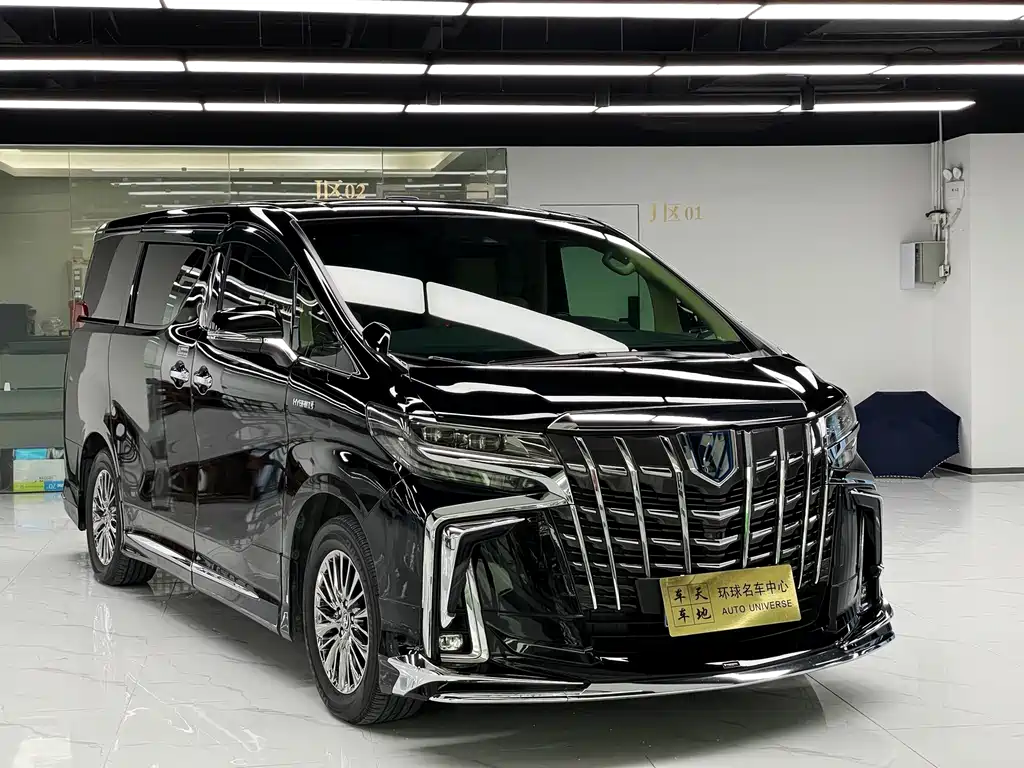 Toyota Alphard — миниатюра 3