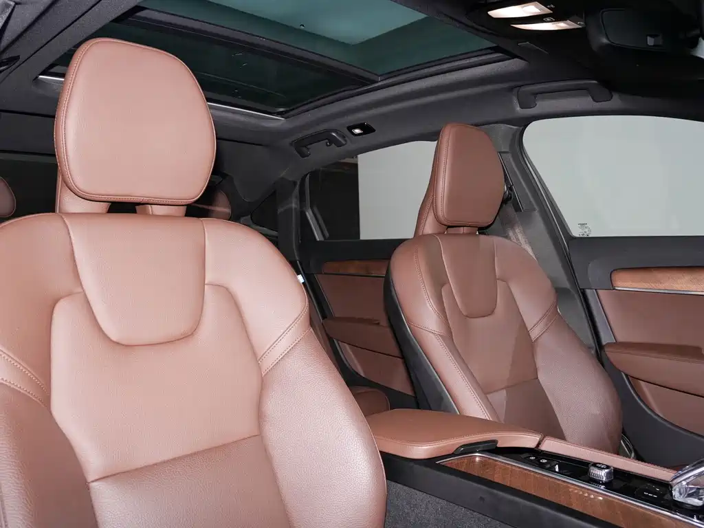 Volvo S90 — миниатюра 14