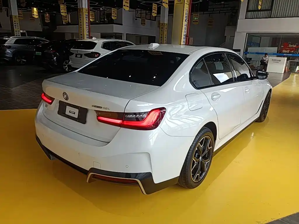 BMW i3 — миниатюра 7