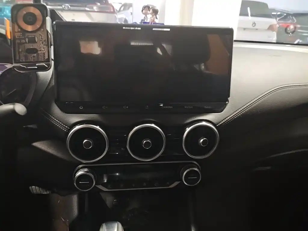 Nissan Sylphy — миниатюра 13