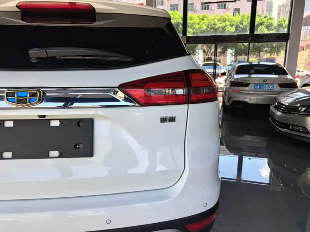 Geely Boyue — миниатюра 8