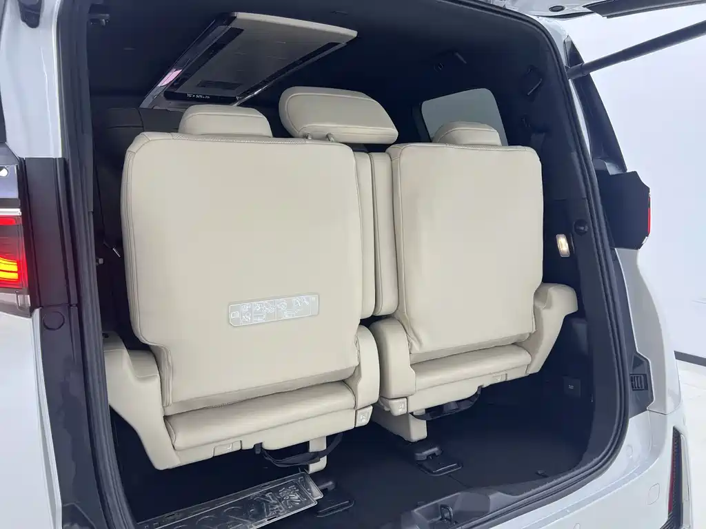 Toyota Vellfire — миниатюра 22