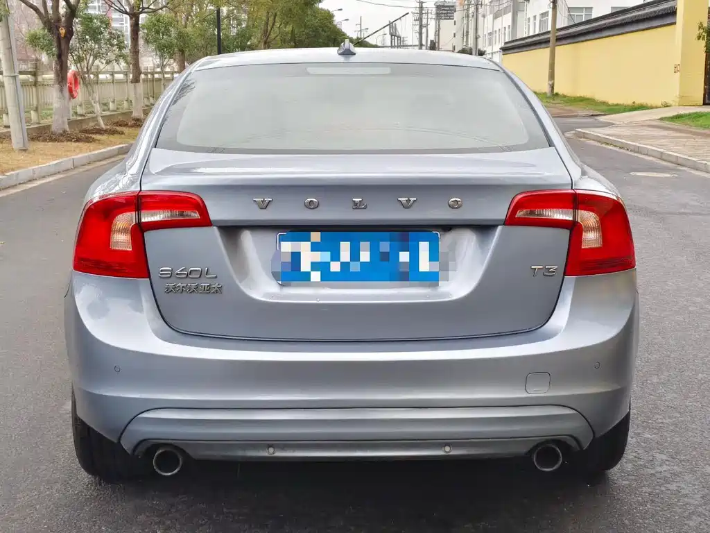 Volvo S60 — миниатюра 3