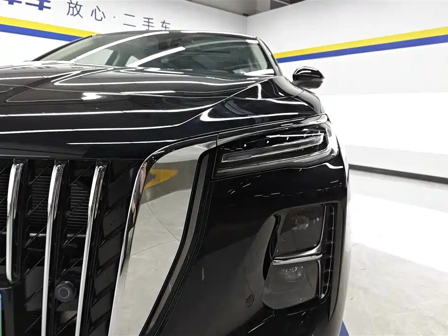 Hongqi H5 PHEV 2025 130
