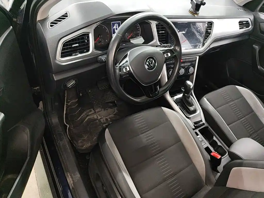 Volkswagen T-Roc — миниатюра 16