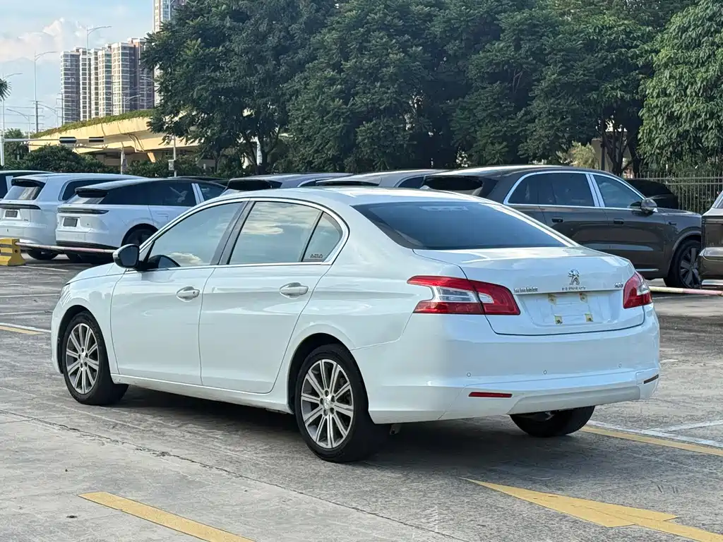 Peugeot 408 — миниатюра 5