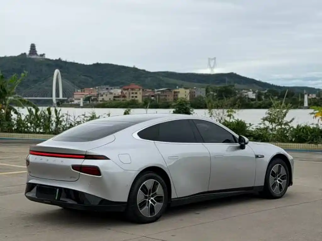 XPeng P7 — миниатюра 4