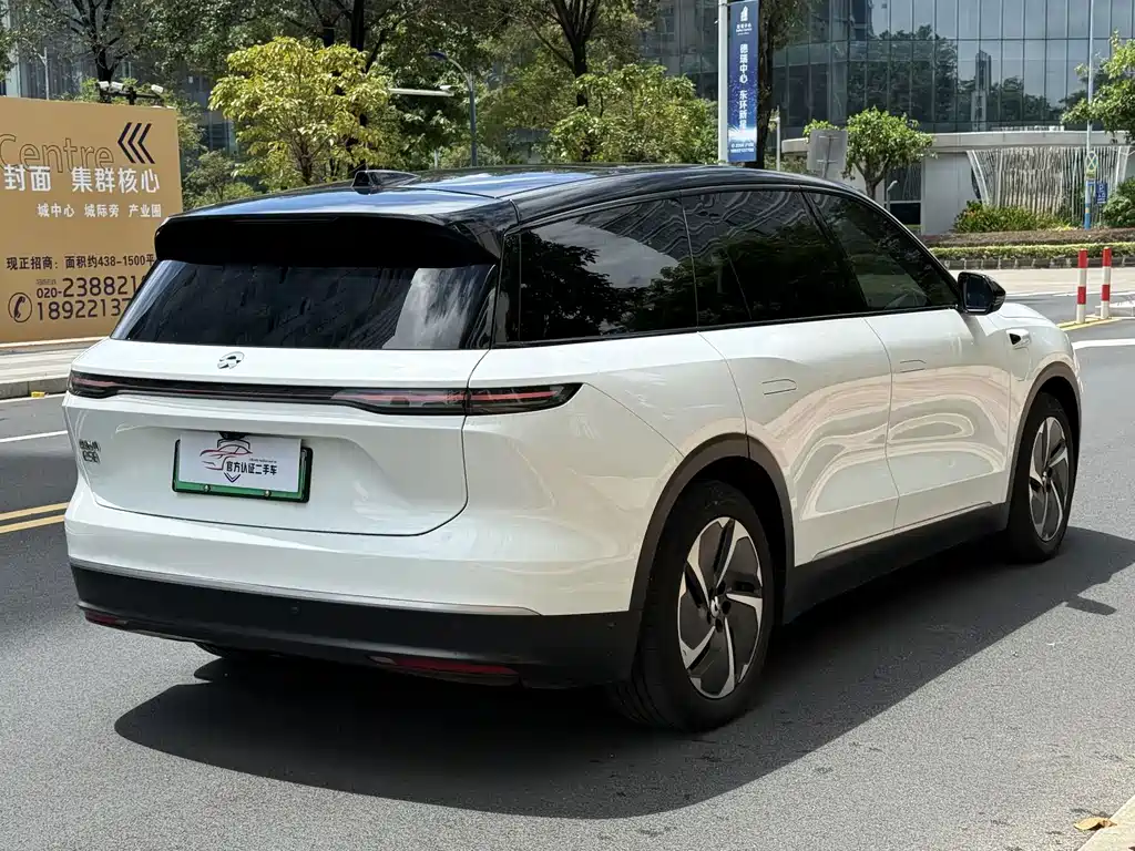 NIO ES8 — миниатюра 20