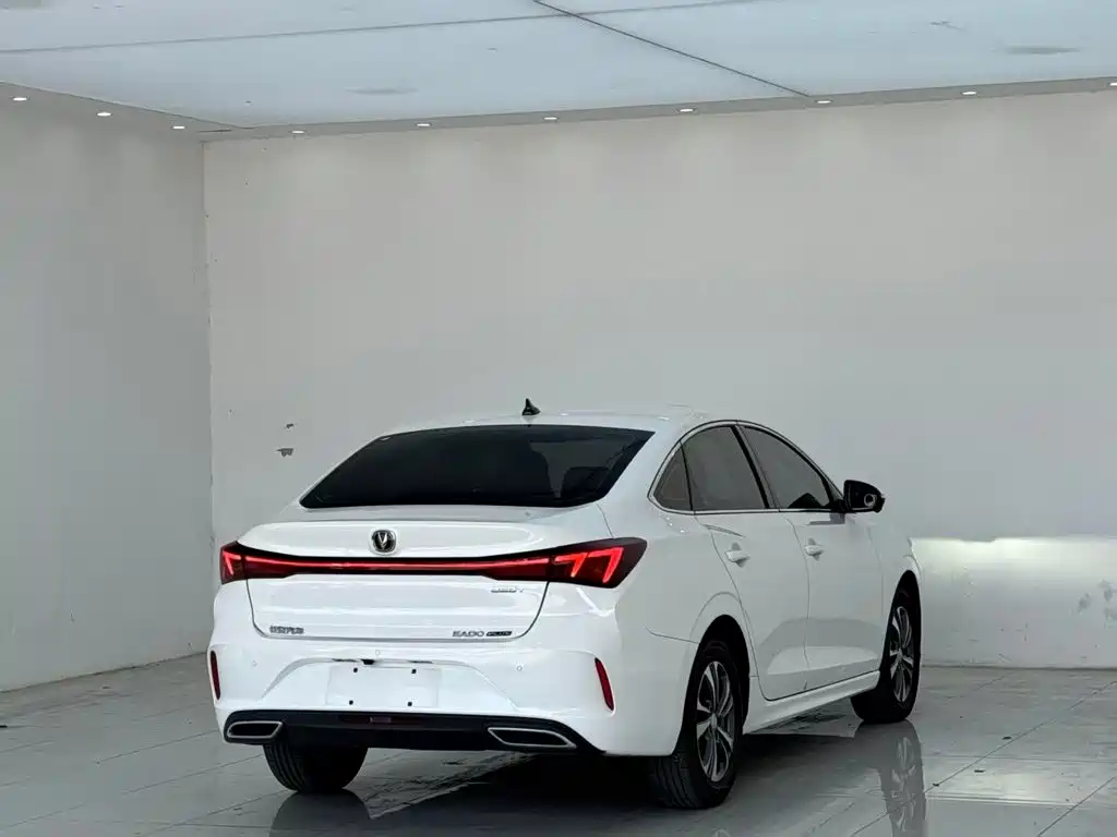 Changan Eado — миниатюра 7