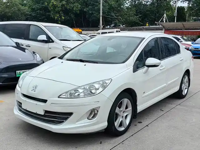 Peugeot 408