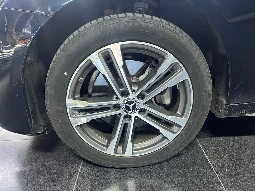 Mercedes-Benz E-Class — миниатюра 19