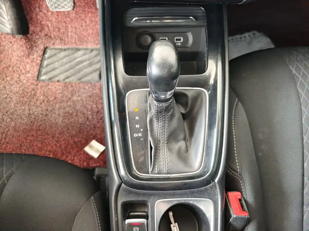 Roewe i5 — миниатюра 14