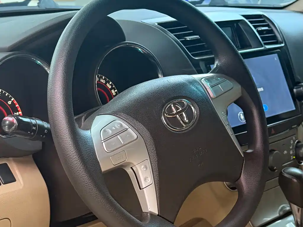 Toyota Highlander — миниатюра 5