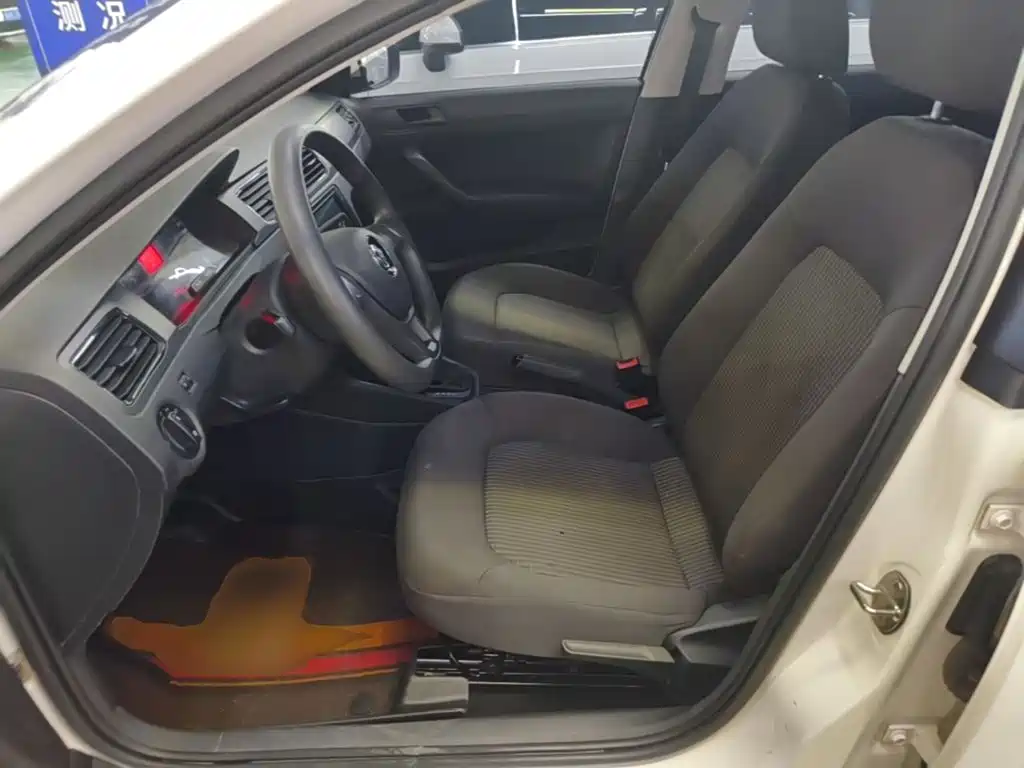 Volkswagen Santana — миниатюра 15
