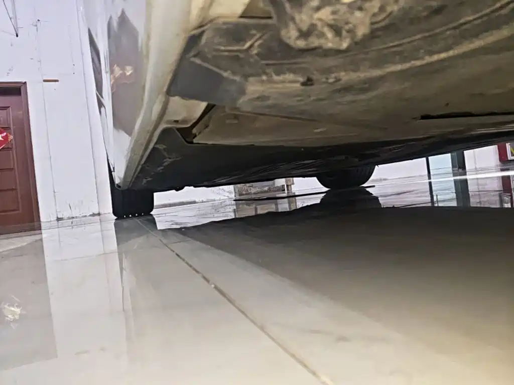 BMW 5 Series New Energy — миниатюра 22
