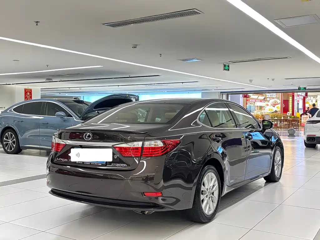 Lexus ES — миниатюра 18