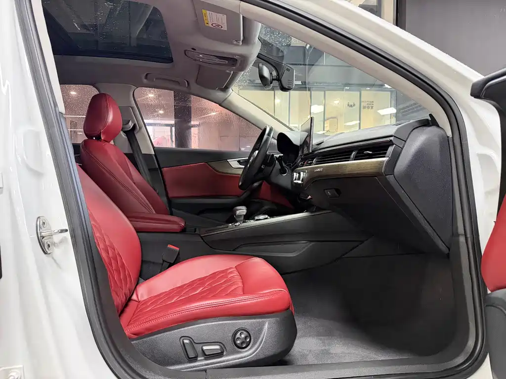 Audi A4L — миниатюра 8