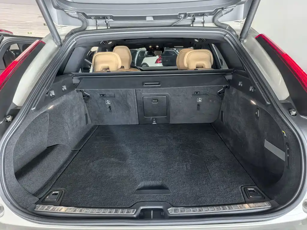 Volvo V90 — миниатюра 14