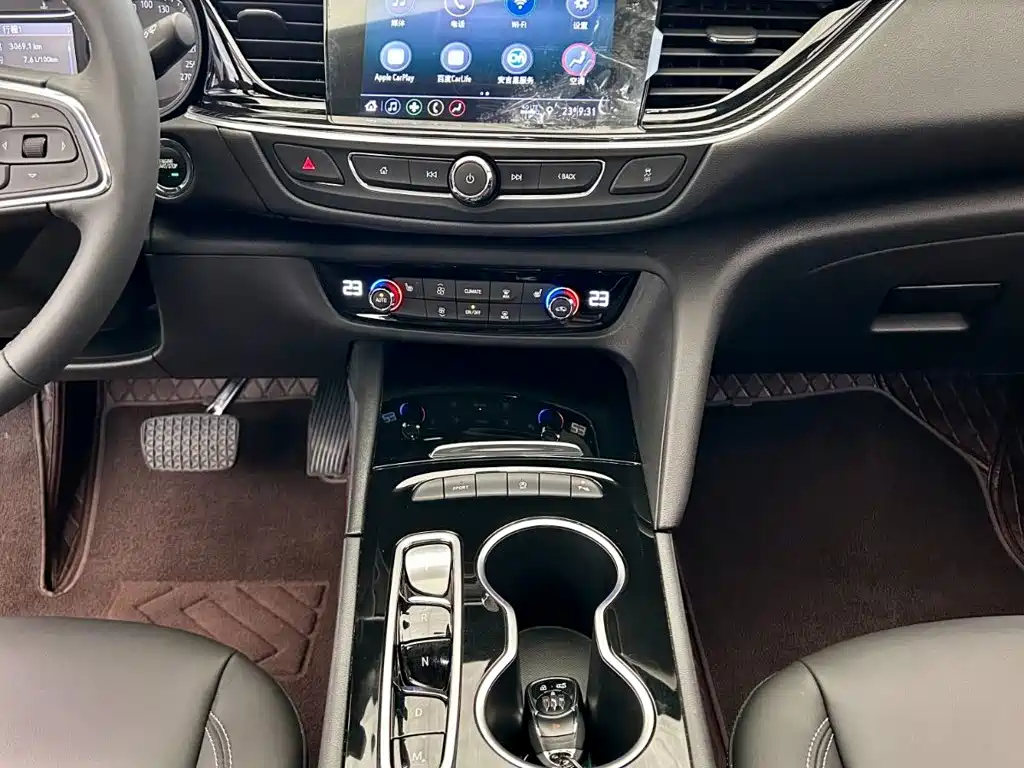 Buick Regal — миниатюра 9