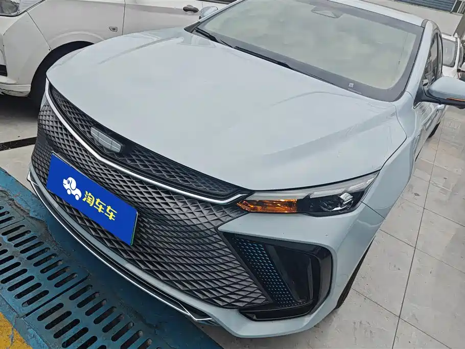 Geely L HiP 2023