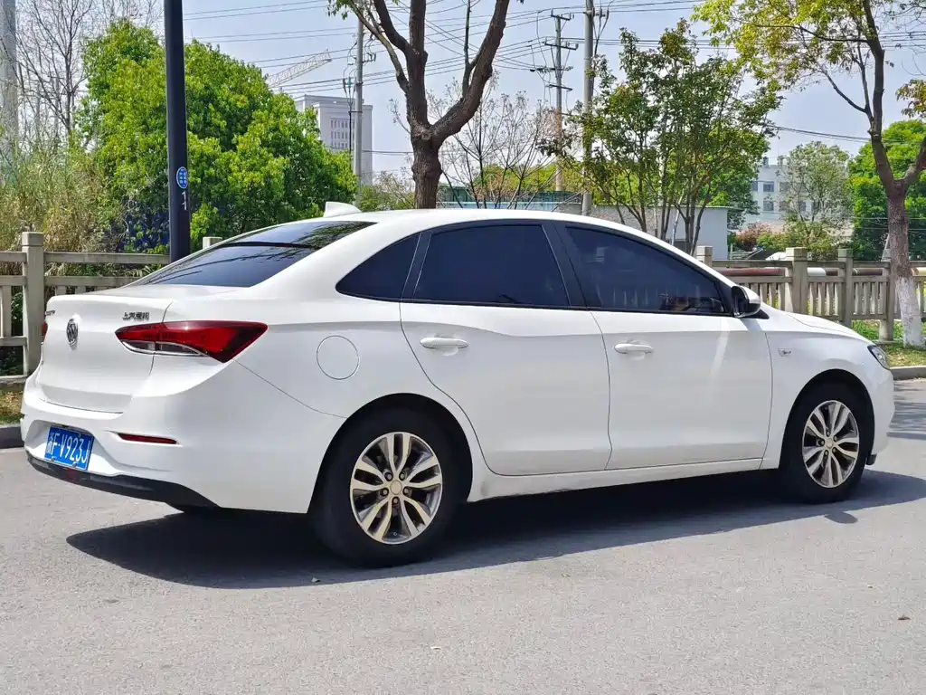 Buick Excelle — миниатюра 7