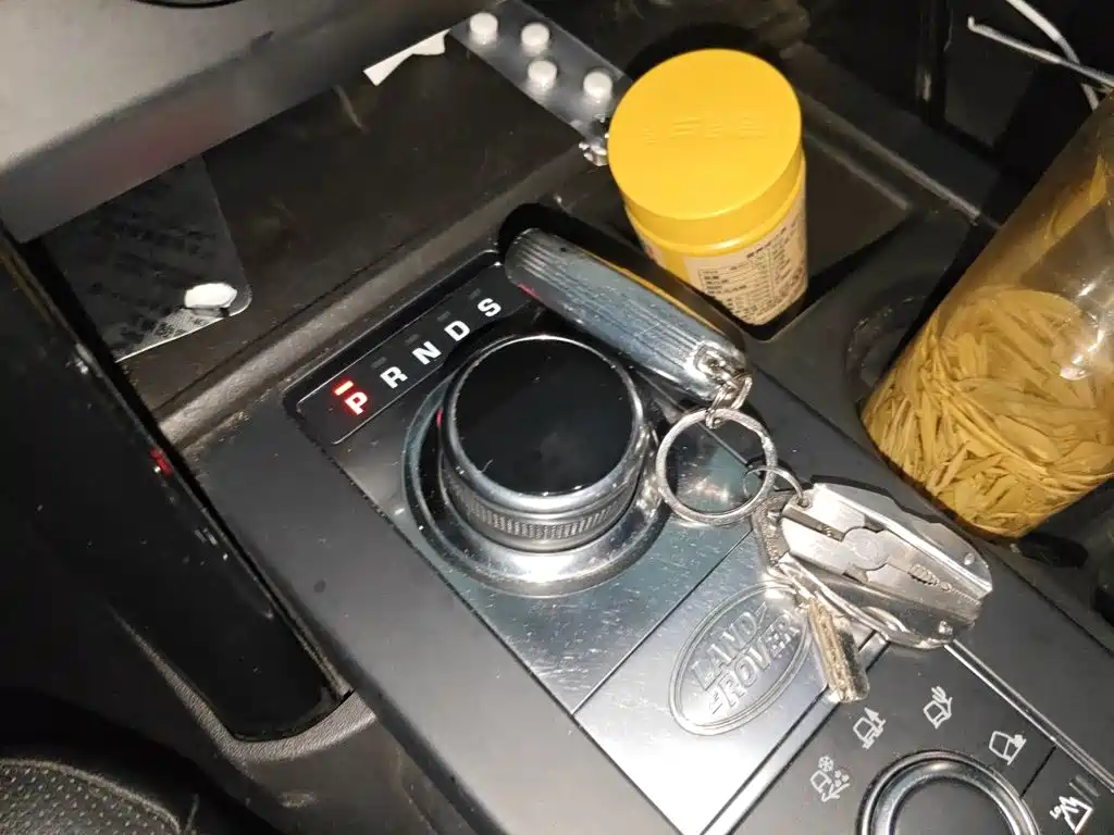Land Rover Discovery — миниатюра 10