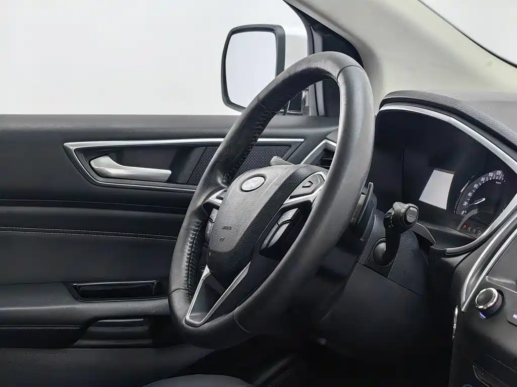 Ford Edge — миниатюра 22