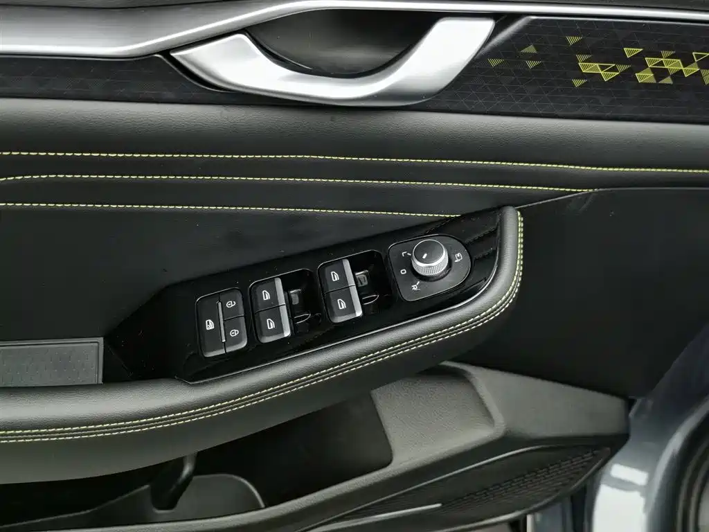 Geely Preface 2023 1.5TD