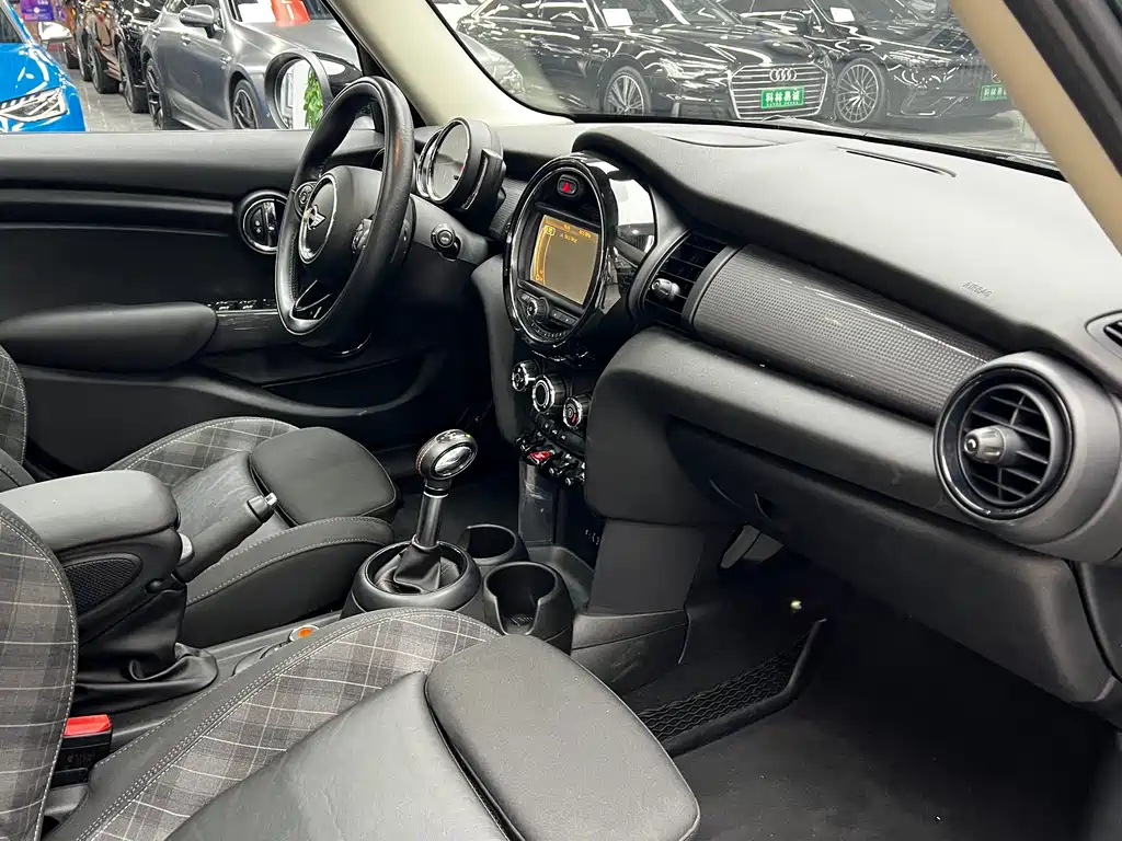 MINI Mini — миниатюра 24