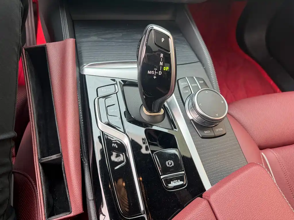 BMW 5 Series — миниатюра 22