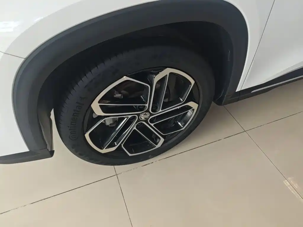 MG MG ONE — миниатюра 23