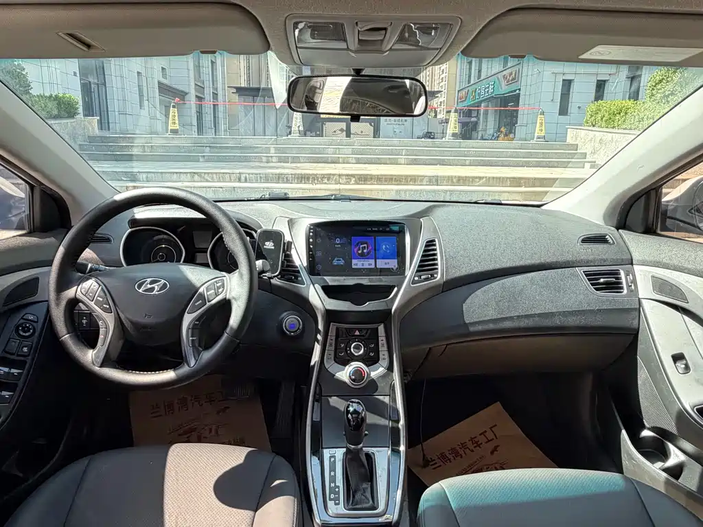 Hyundai Elantra Langdong — миниатюра 8