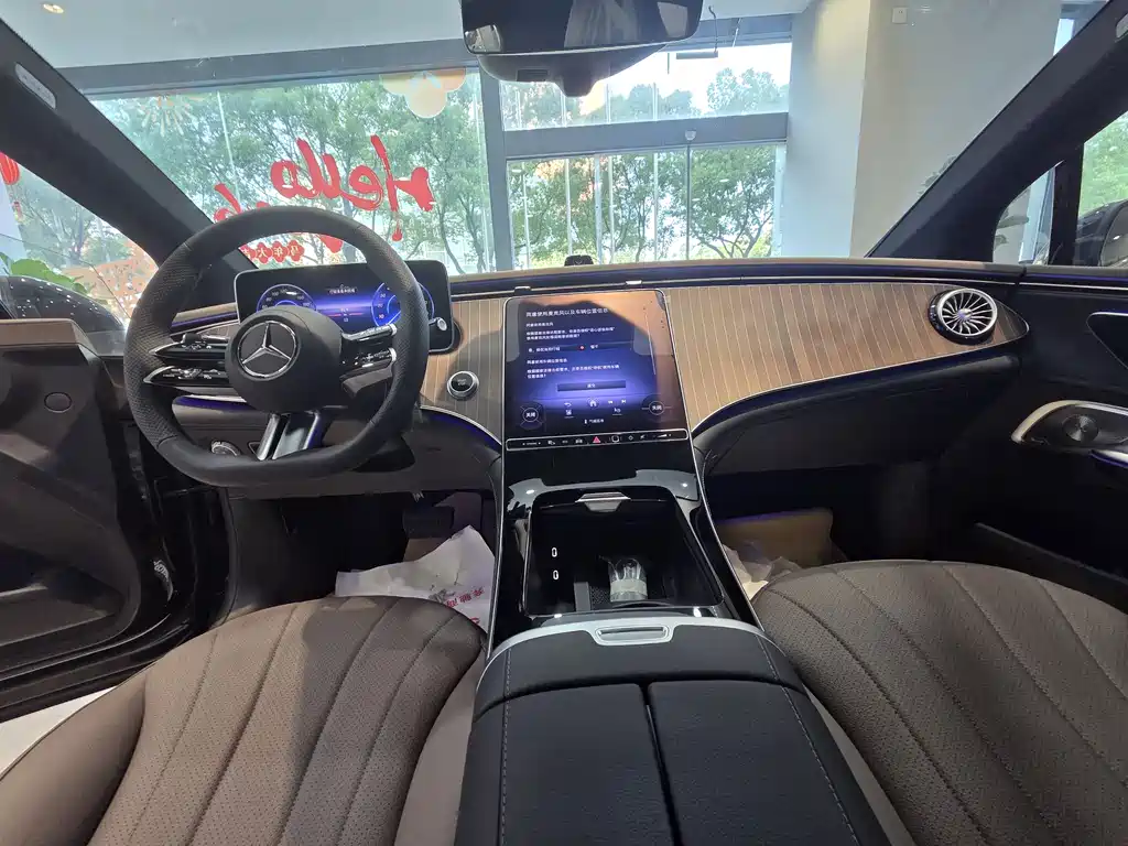 Mercedes-Benz EQE 2025 500 4MATIC