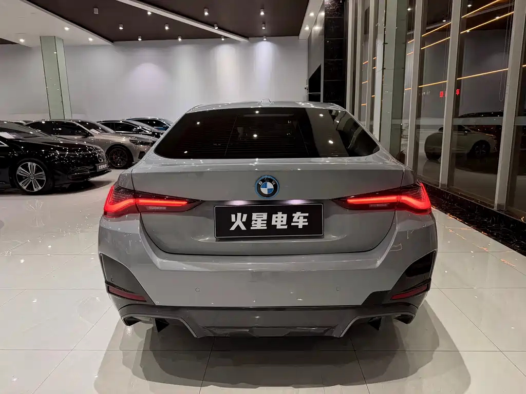 BMW I4