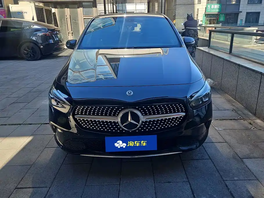 Mercedes-Benz B-Class — миниатюра 2
