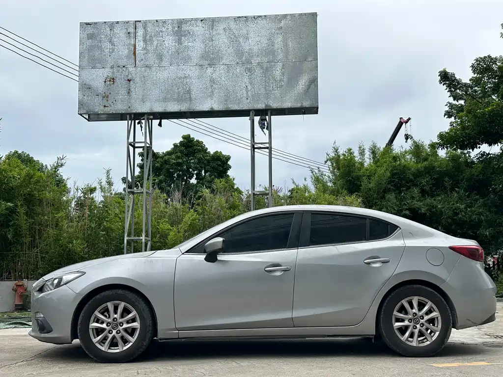 Mazda 3 Axela — миниатюра 8