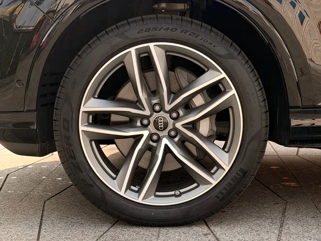 Audi Q7 — миниатюра 8