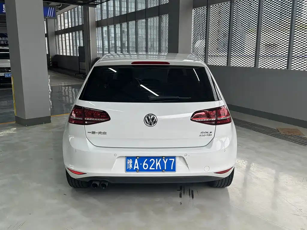 Volkswagen Golf 2017 230TSI AT Comfort