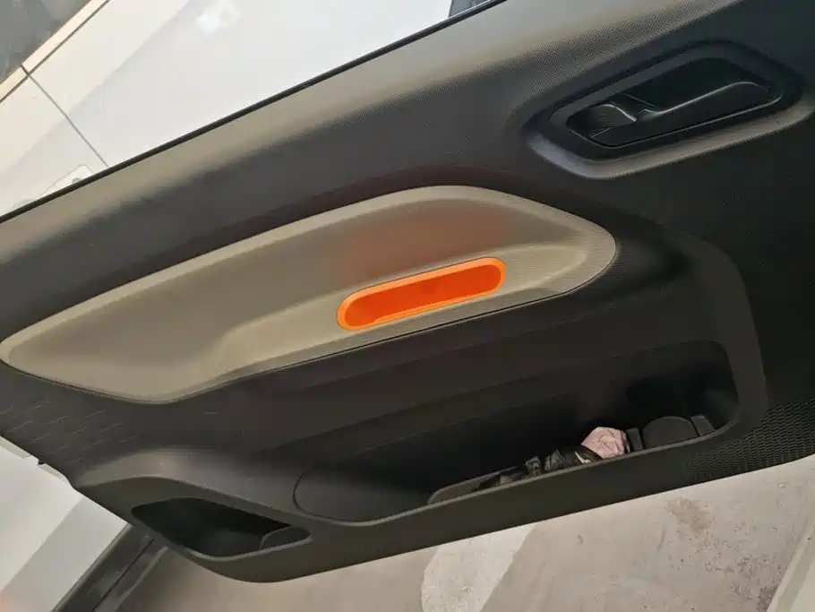 Wuling MINIEV — миниатюра 7