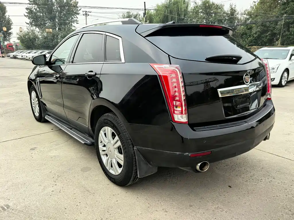 Cadillac SRX — миниатюра 5